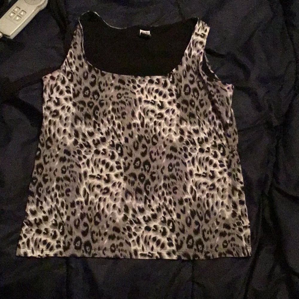 Leopard print top
